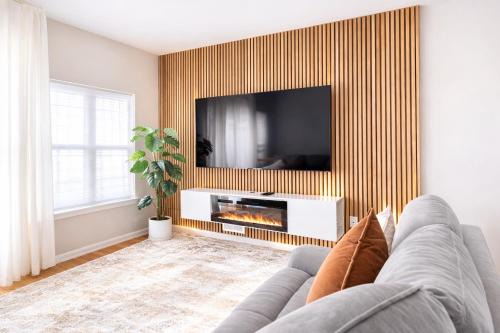 Stylish Apt 3BR, Near NYC, EWR & Free Parking