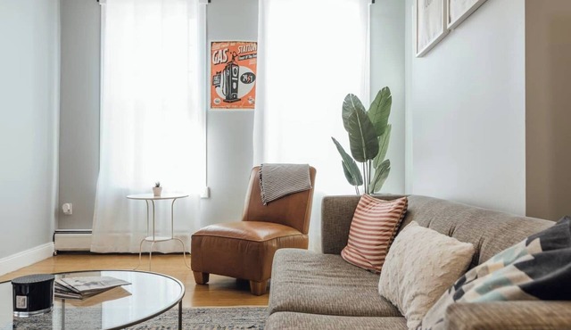 Stylish Apt 40 mins from NYC - TV/Laundry