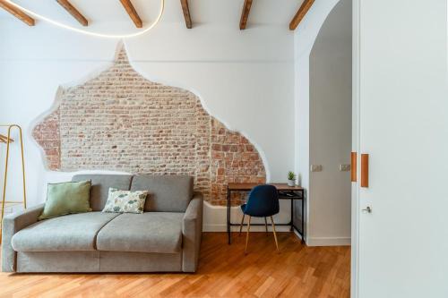 Stylish Apt with Balcony - Brera