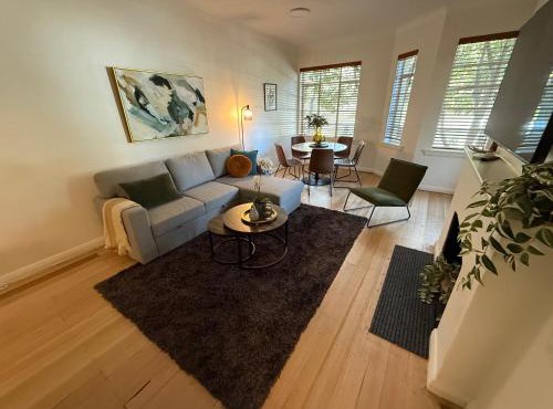 Stylish Art Deco on the Park