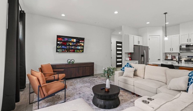 Stylish Austin Stay - Spacious Design - Lux Home