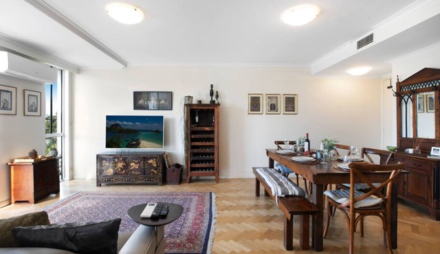 Stylish Balmain Townhouse with Pool & City Views