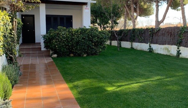 'Stylish Beach House 600 m from the Sea' with Garden & Wi-Fi