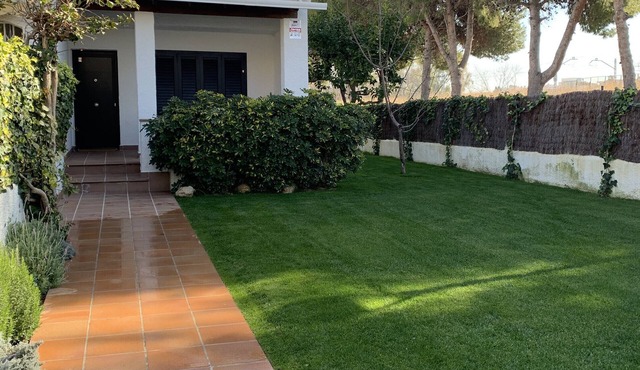 'Stylish Beach House 600 m from the Sea' with Garden & Wi-Fi