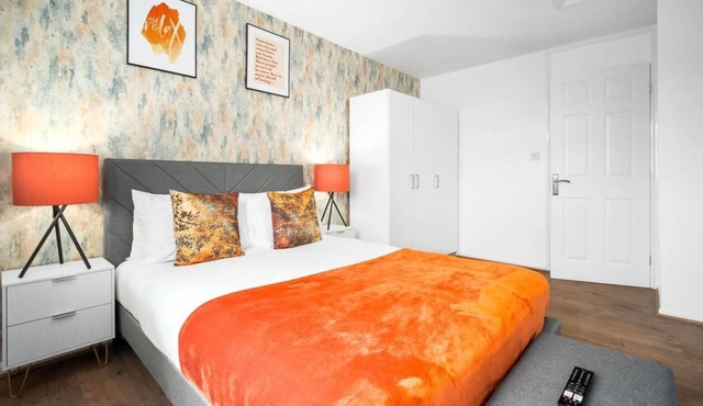 STYLISH-BIRMINGHAM central home!