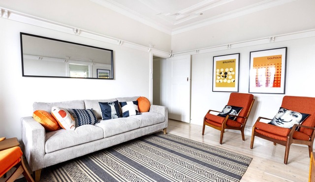 Stylish Bondi Beach pad moments from sand & surf