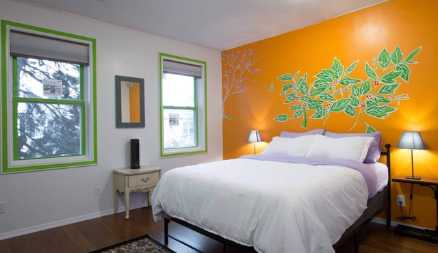 Stylish, bright 1 Bedroom Apt on 2nd Floor, Near H St. NE Capitol Hill