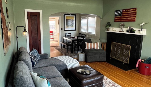 Stylish Bungalow in historic Normal Hill