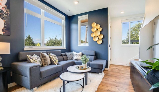 Stylish & Central Haven