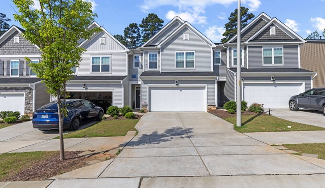 Stylish & Central Townhome in the Heart of Raleigh