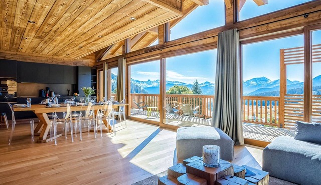 Stylish Chalet in Les Saisies with Jacuzzi for 15 Guests