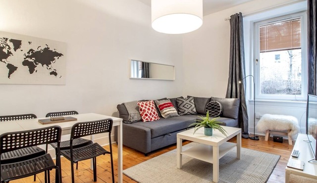 Stylish & Charming Retreat for 2- Near the City Centre and Murrayfield Stadium! - Pass the Keys