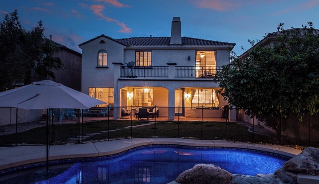 Stylish Chateau 3BR Getaway in Chandler - Near Shopping & Dining!