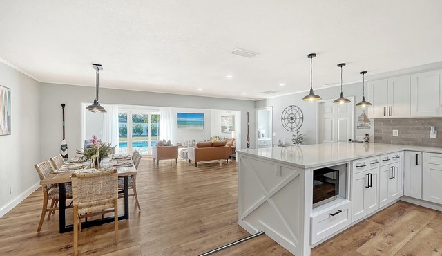 Stylish Coastal 3BR Pool Near Downtown & Sand