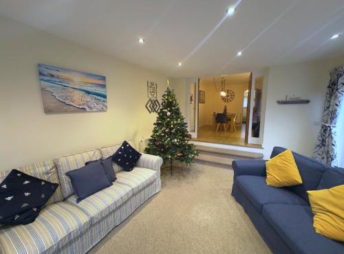 Stylish Coastal Home, Pets & Parking By ADLIV