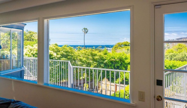 Stylish Coastal Retreat Walk to Beach and Village/SPA
