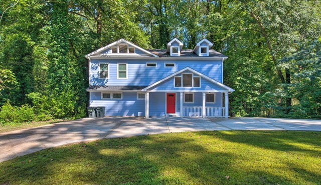 Stylish College Park Home w/Private Garden!