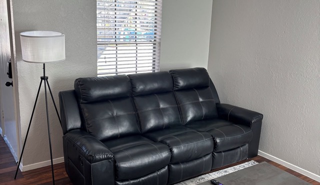 Stylish Comfort in Arlington’s Entertainment District!