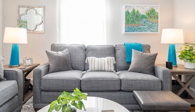 Stylish Comfort | Lynchburg Single Level 2BR Gem!
