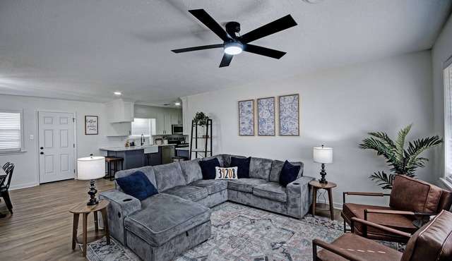 Stylish Comfort Near Jackson