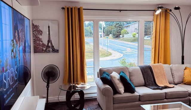 Stylish Comfort Prime Stay in St. John’s 12 minutes to down town.