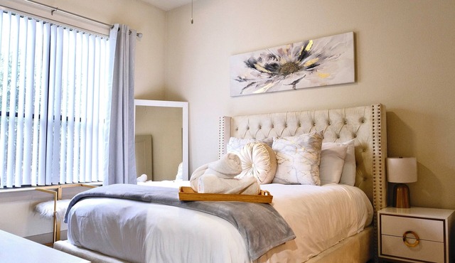 Stylish Comfortable 1 Bedroom