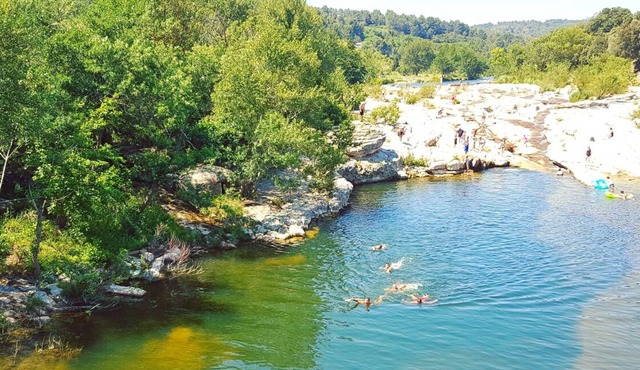 Stylish & Comfortable French Holiday Home near Lagrasse & Beautiful River