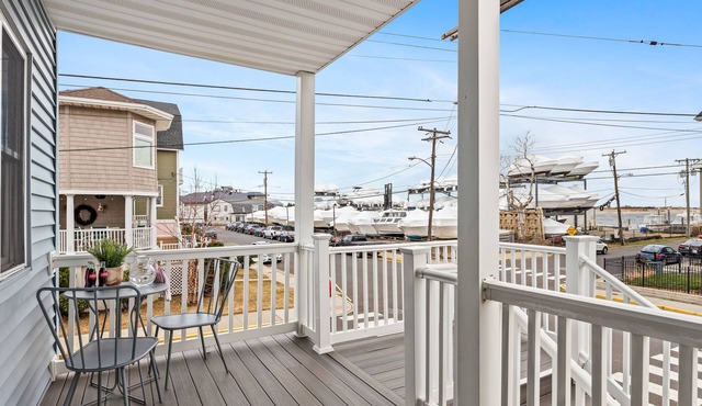 Stylish, Comfy & Bright 5★ Location Ocean Views 3 min ➡ Beach