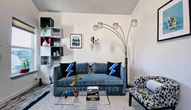 *Stylish Condo 2 Min from Lower Greenville*