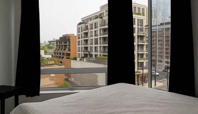 Stylish Condo in Yorkville