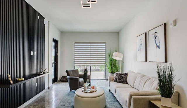 Stylish Condo - Kosher Style Apartment