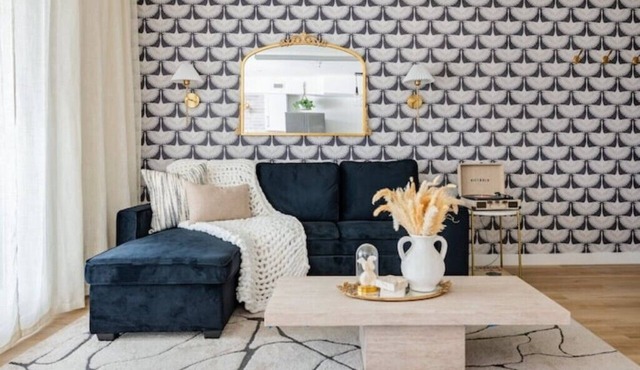 Stylish Condo Minutes from Downtown, SoCo, & Lake!