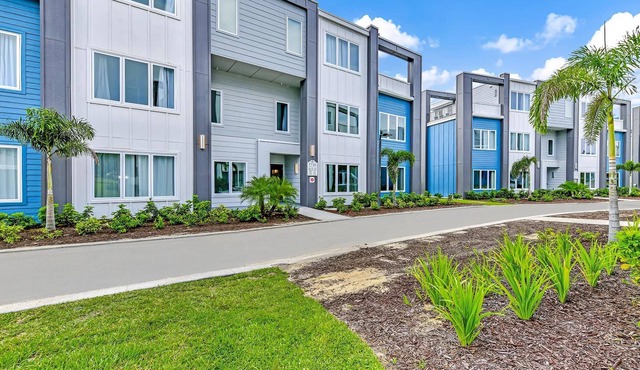 Stylish Condo near Disney with Resort & Waterpark Access - B9-138