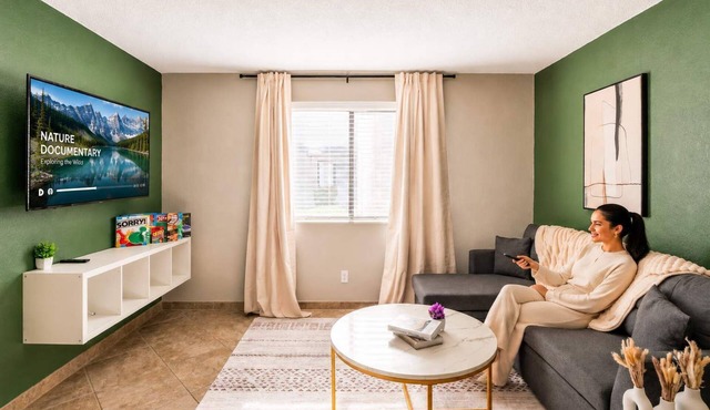 Stylish Condo: Pool, Gym, Balcony, Parking, W/D