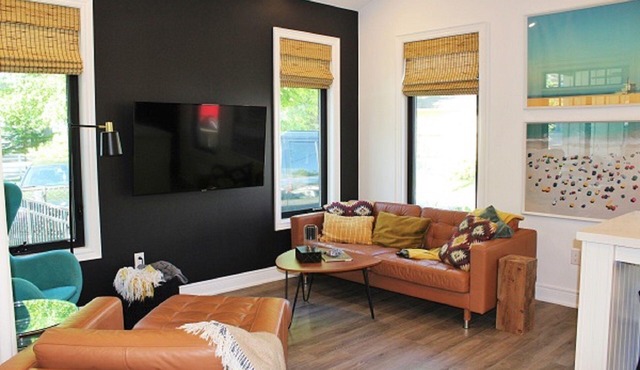 Stylish & Contemporary Cottage - 100 metres to beach