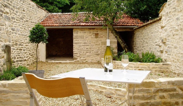 Stylish contemporary renovation in Meursault