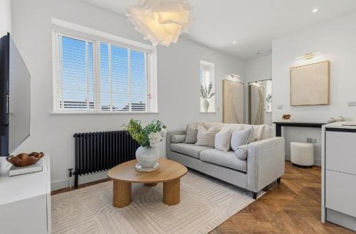 Stylish & Cosy Retreat Near The Peak District