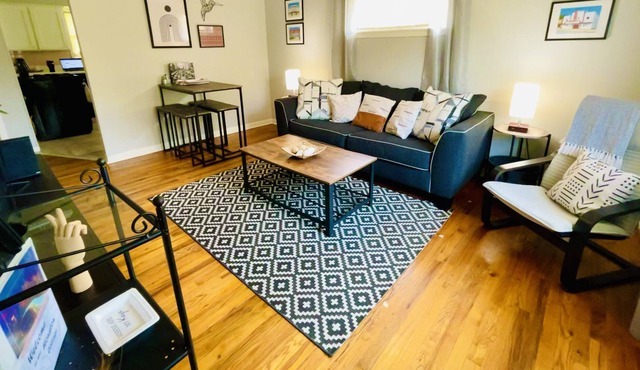 Stylish Cottage 222 - Free Parking - Self Check-in
