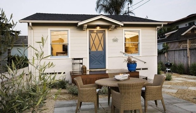 Stylish Cottage Retreat by the Sea in Carpinteria