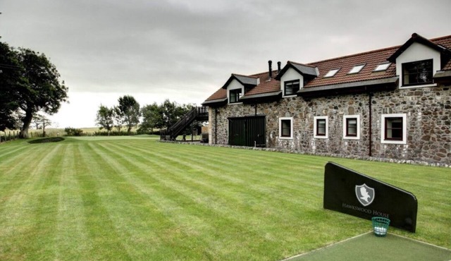 Stylish Countryside Escape With Hydro Spa