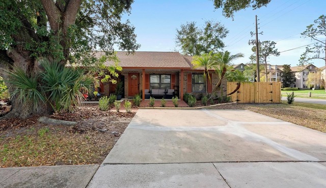 Stylish & Cozy King Bed Retreat @ Baldwin Park