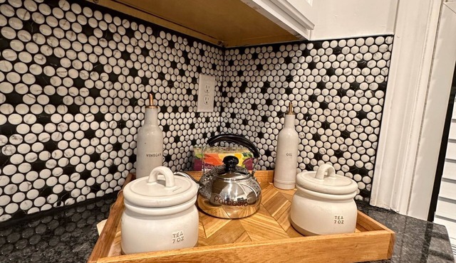 Stylish & Cozy Stay Near Downtown WichitanRelax in this newly renovated.