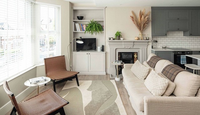 Stylish Crouch End 2B2B Flat - Sleeps 4