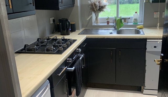 Stylish Darlington Townhouse w private garden, 3 Beds & Near Town Centre