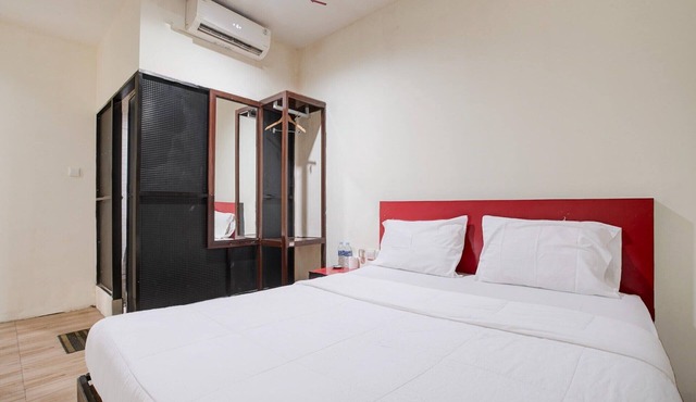 Stylish DBL Suite Escape W/Free WiFi and Parking