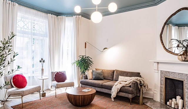 Stylish Designer Apartment near DePaul - Lincoln Park