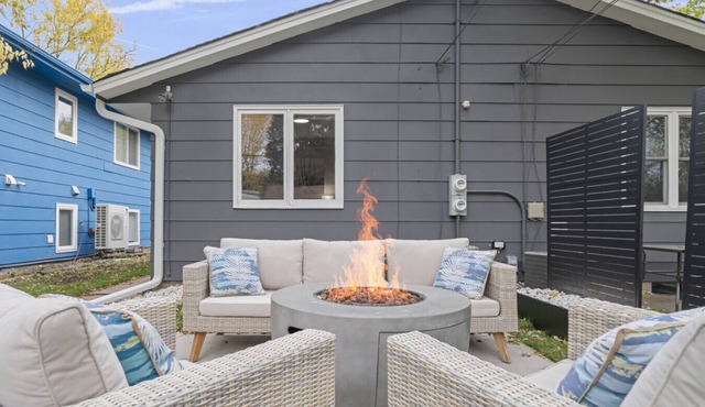 Stylish Duplex w/WiFi, Kitchen & Blackout Shades