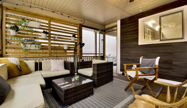 Stylish east downtown house with easy river access