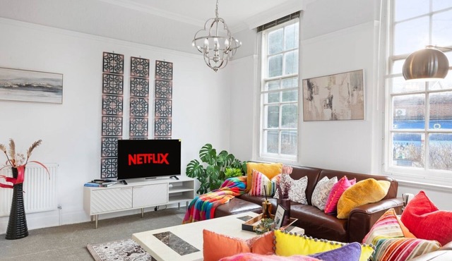 Stylish EcoCrest－2Bedrooms|Parking|LongStays|5Guests