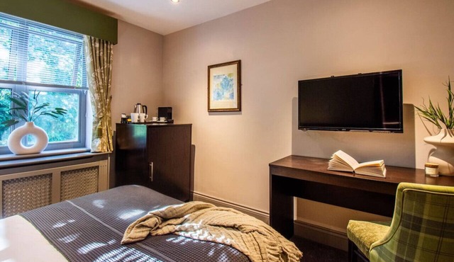 Stylish Ensuite: Self-Catering, Free Gym Access